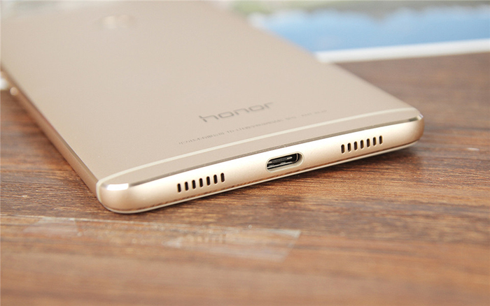 Huawei Honor V8, Akku USB-C, Android 6.0, Kirin 950 Octa Core , Antutu, rooten root
