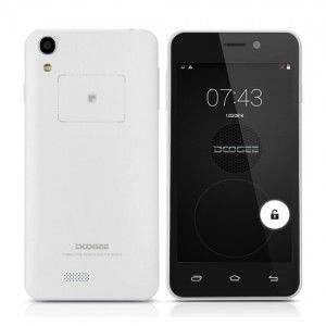 Doogee Valencia DG800 4.5 Zoll 3G qHD Smartphone mit Android 4.4, MTK6582 Quad Core 1.3GHz, 1GB RAM, 8GB Speicher, 13MP+8MP Kameras, 2.000mAh Akku