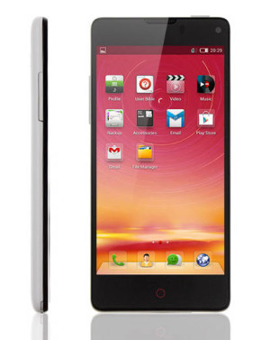 ZTE Nubia Z5S Mini – 4.7 Zoll 3G HD Smartphone mit Android 4.2.2, Snapdragon APQ8064T Quad Core 1.7GHz, 2GB RAM, 16GB Speicher, 13MP & 5MP Kameras, 2.300mAh Akku